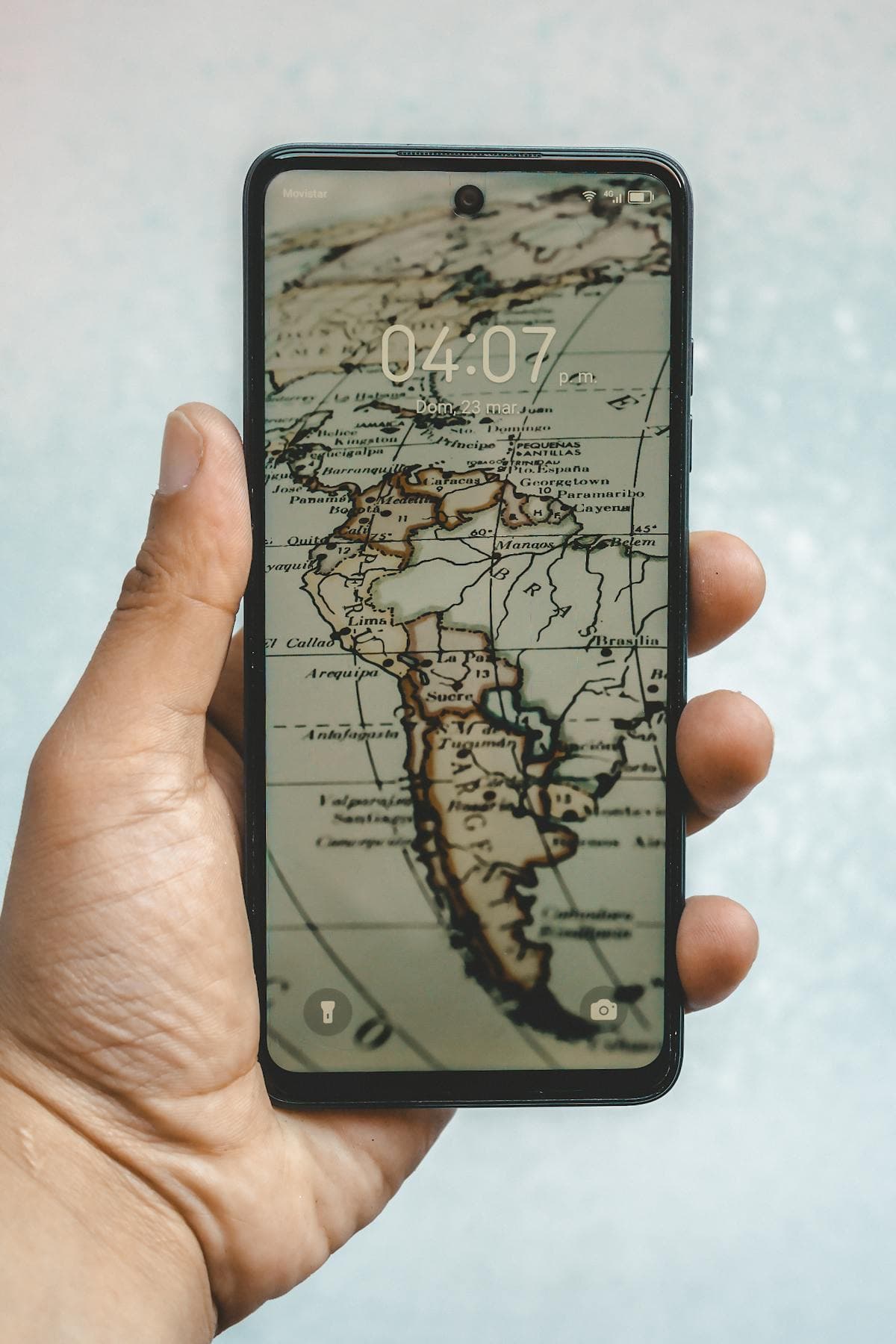 how to change photo location on iphone