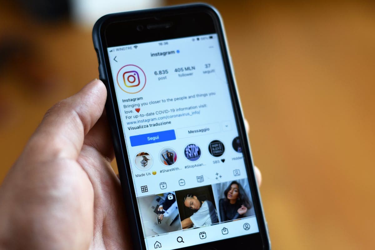 how to fake location on instagram