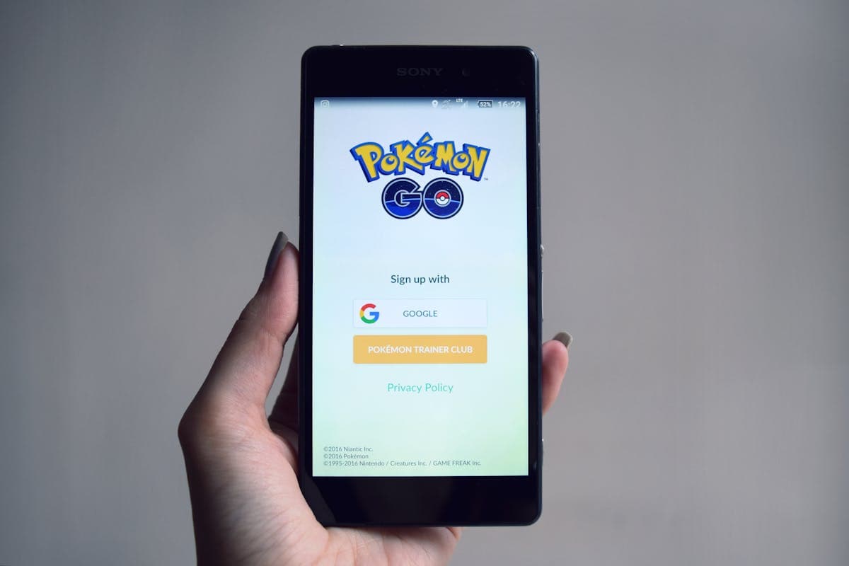 how to spoof pokemon go on iphone