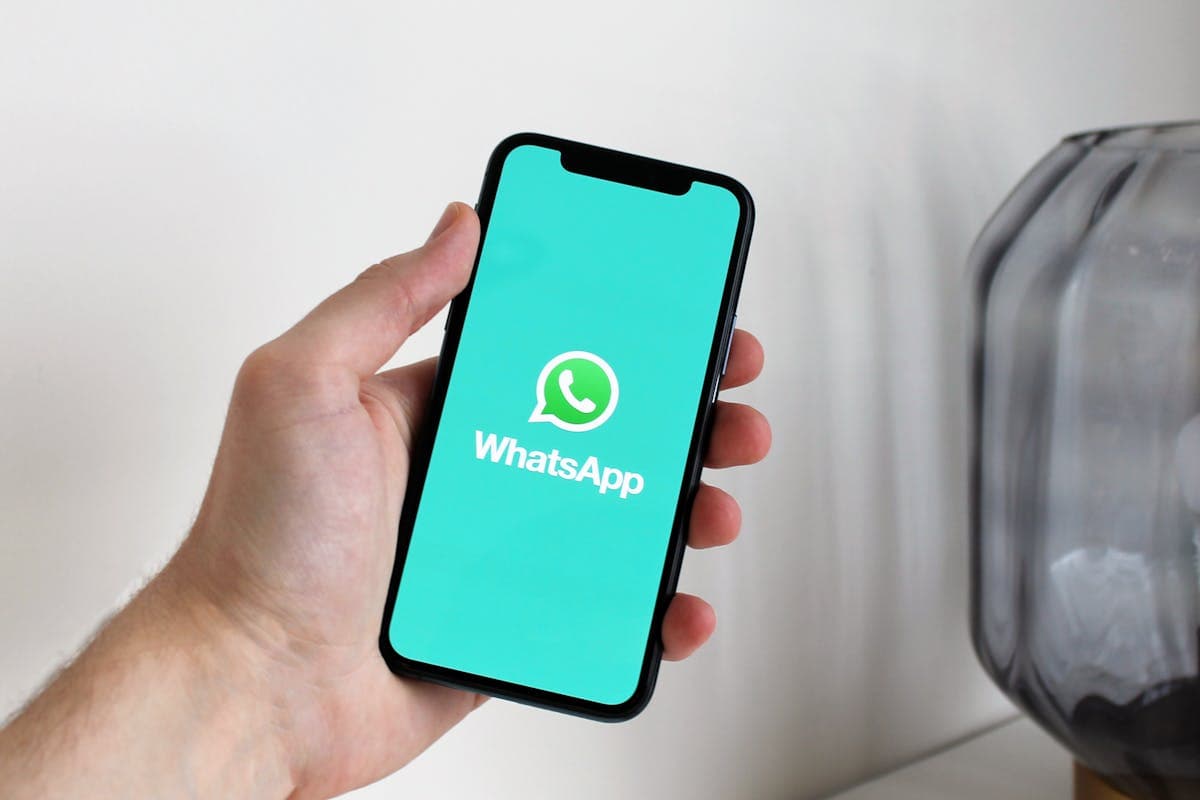 how to send fake location on whatsapp