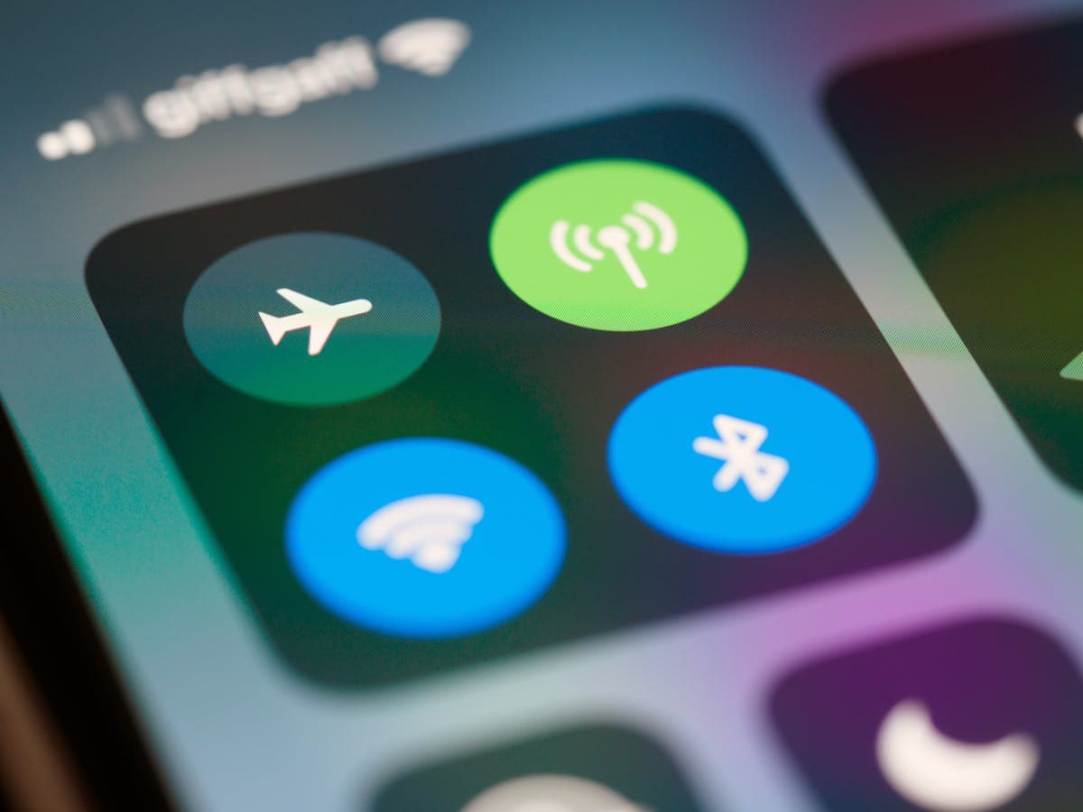 turn off location without anyone knowing
